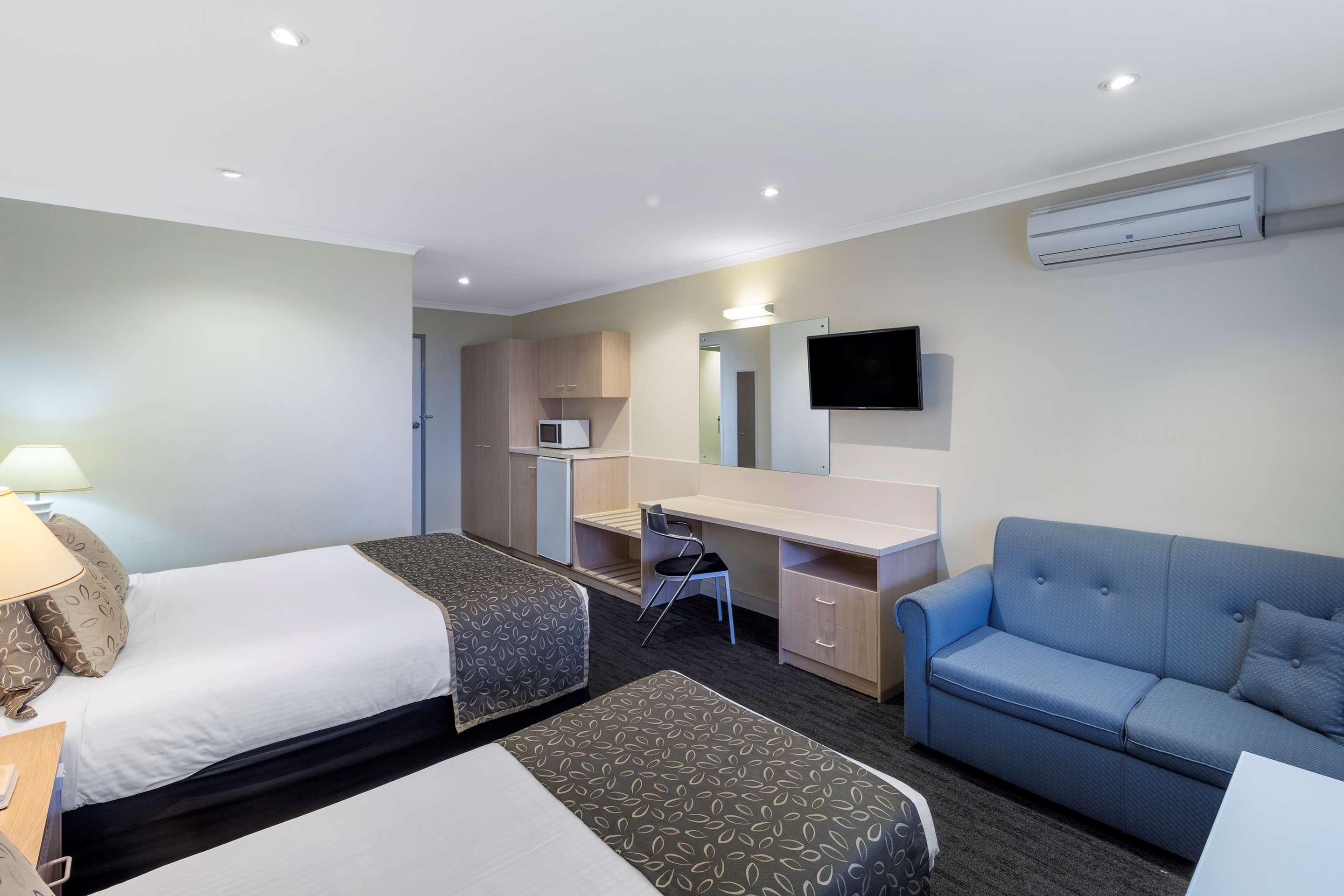 Best Western Plus Service Inn & Suites Lethbridge Buitenkant foto