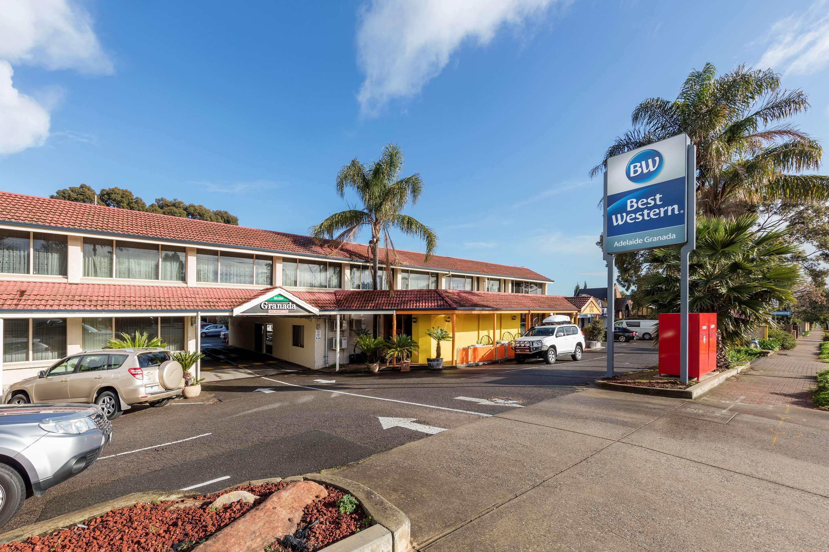 Best Western Plus Service Inn & Suites Lethbridge Buitenkant foto