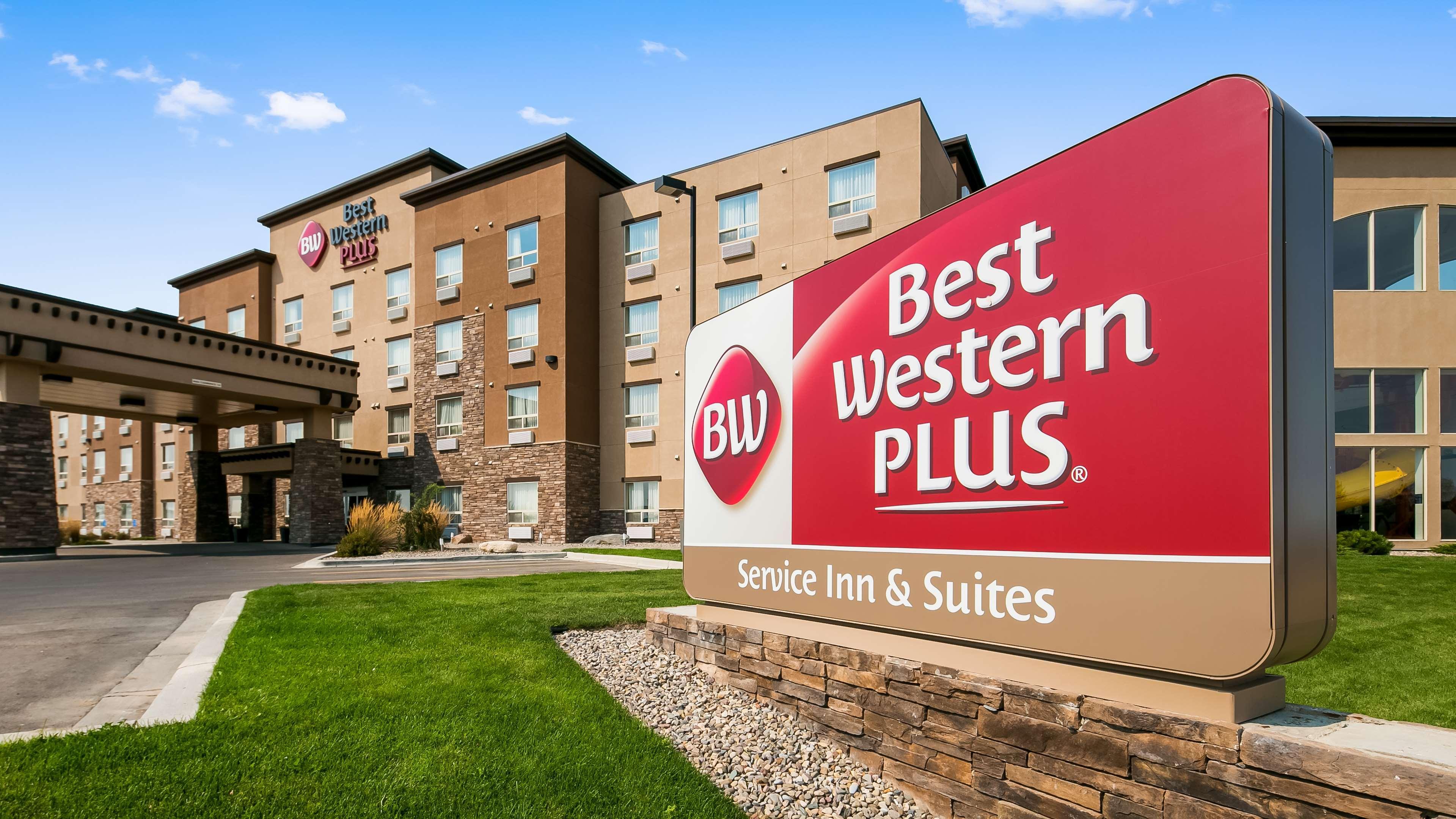 Best Western Plus Service Inn & Suites Lethbridge Buitenkant foto