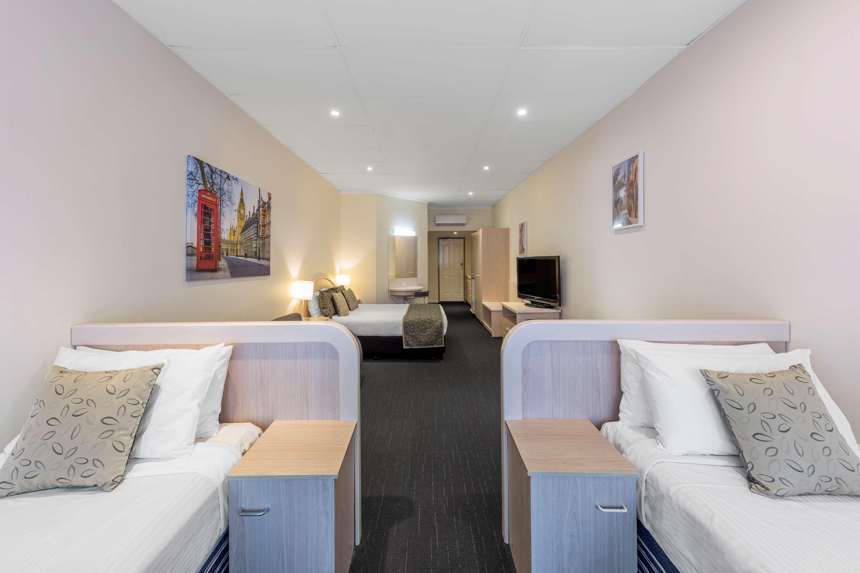 Best Western Plus Service Inn & Suites Lethbridge Buitenkant foto