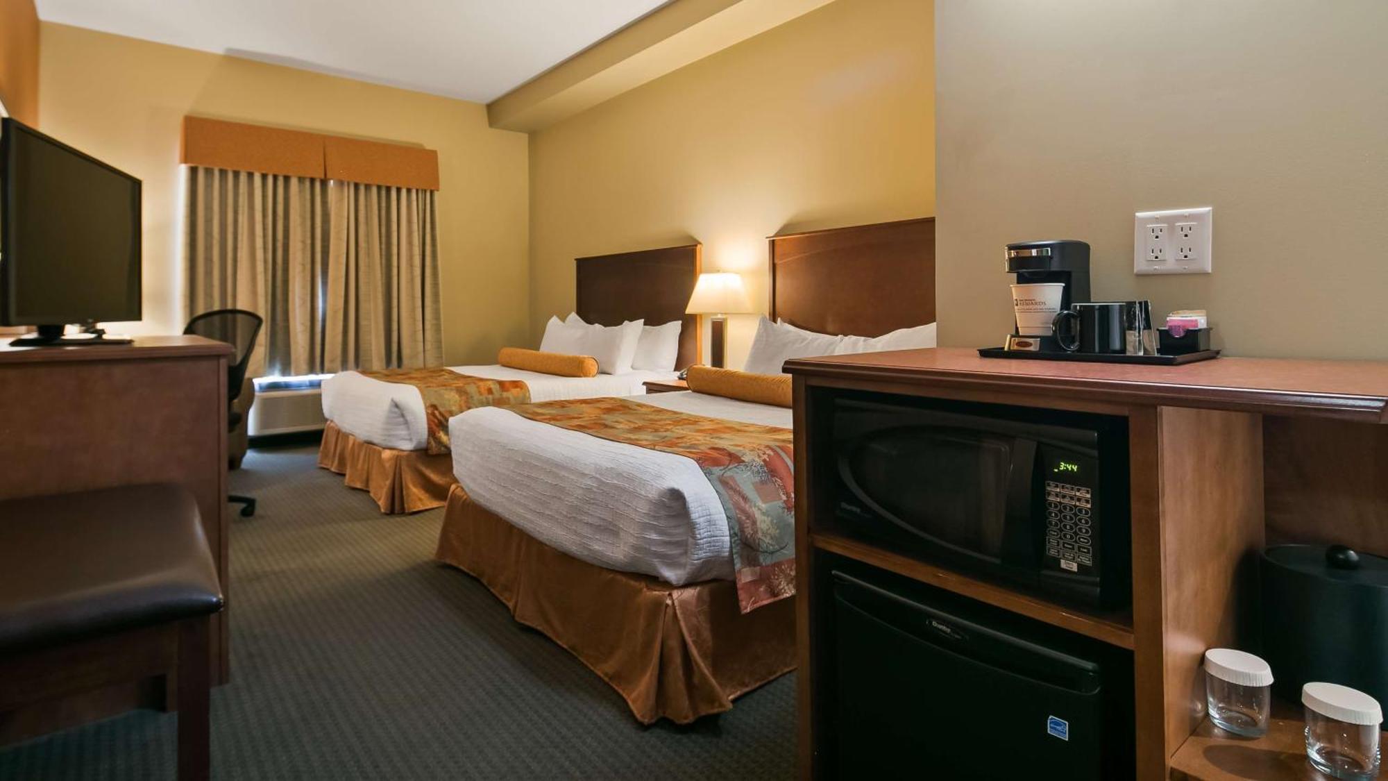 Best Western Plus Service Inn & Suites Lethbridge Buitenkant foto