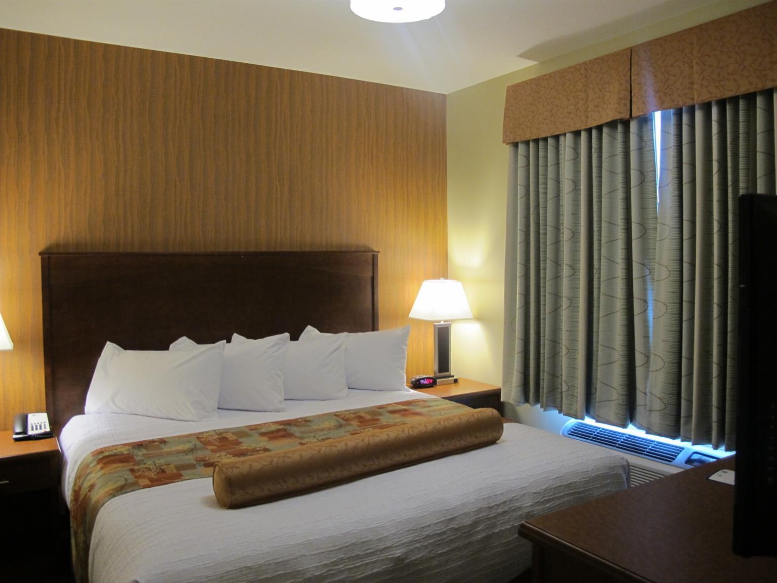 Best Western Plus Service Inn & Suites Lethbridge Buitenkant foto