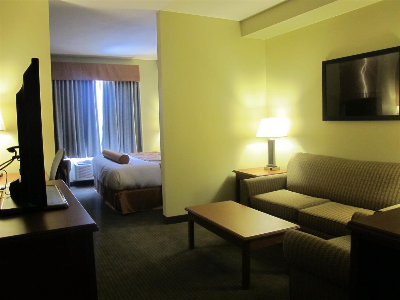 Best Western Plus Service Inn & Suites Lethbridge Buitenkant foto